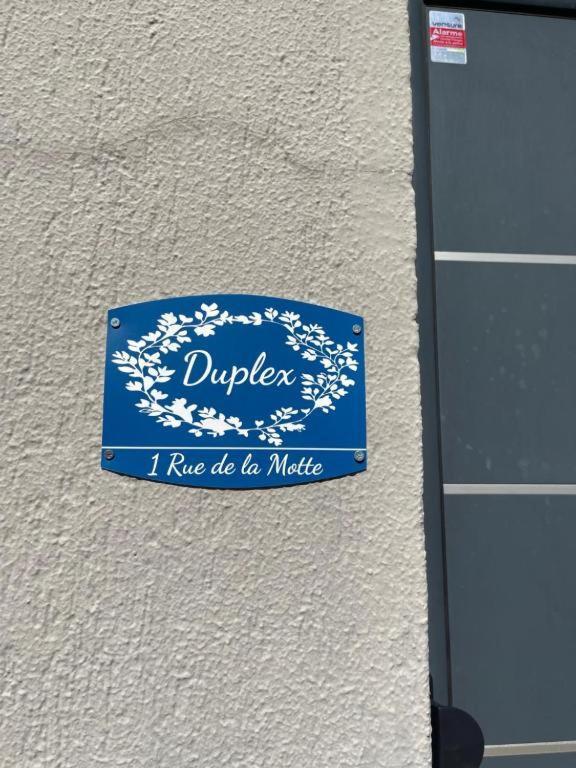Вилла Duplex De La Motte Beaumont-sur-Sarthe Экстерьер фото